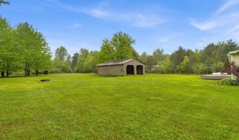 2100 Rowe, Applegate, MI 48401