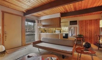 1722 Treetop Trl, Akron, OH 44313