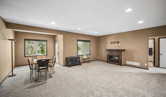 1458 NE Falstaff Ln, Ankeny, IA 50021