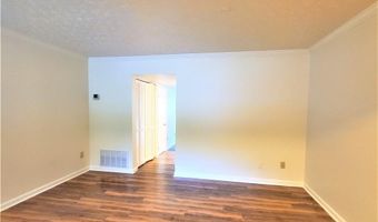 66 Country Place Ct, Alpharetta, GA 30005