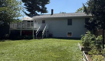 99 Yankee Ave, Bangor, ME 04401