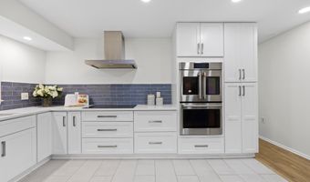 5610 SHADE TREE Ln, Alexandria, VA 22310