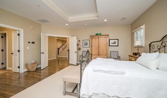 7505 MARBURY Rd, Bethesda, MD 20817