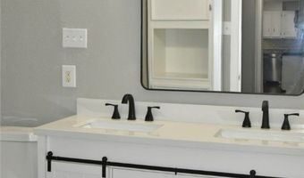 2317 Roma St, Agua Dulce, TX 78330