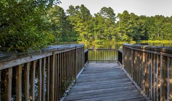 2 AUDUBON Cir, Berlin, MD 21811