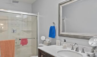 174 Williamsburg Ct, Albany, NY 12203