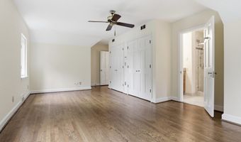 2620 FORT SCOTT Dr, Arlington, VA 22202
