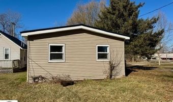 348 N Grover Ave, Alma, MI 48801