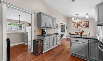 38796 N Kenmore Rd, Antioch, IL 60002