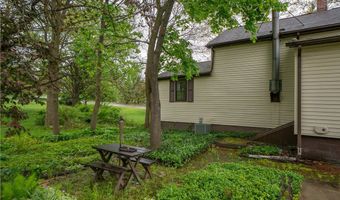 2909 Sanitarium Rd, Akron, OH 44312