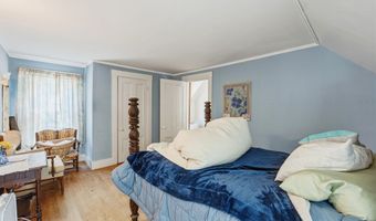 28 Chapel St, Augusta, ME 04330