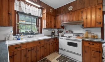 2307 Howertown Rd, Allen, PA 18067