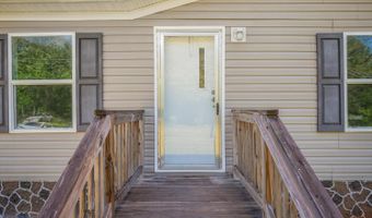 5046 Red House Rd, Appomattox, VA 24522