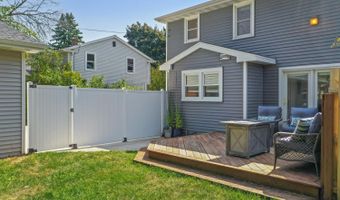1124 W PARKWAY Blvd, Appleton, WI 54914