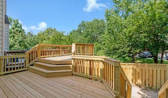 7000 GATTON Sq, Alexandria, VA 22315