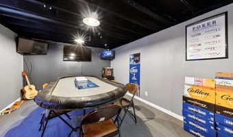 693 Rustic Valley Dr, Ballwin, MO 63021