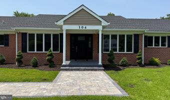 104 LAKE FRONT Dr, Dover, DE 19904