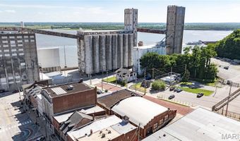 309 Wall St, Alton, IL 62002