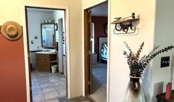 27230 S COYOTE Trl, Congress, AZ 85332