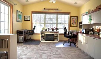 1907 Oak Tree Ln C, Austin, MN 55912