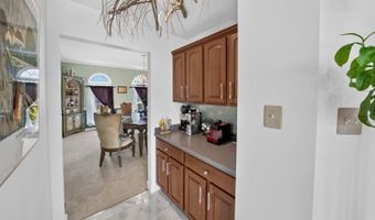 3 Surrey Way, Alexandria Twp., NJ 08867