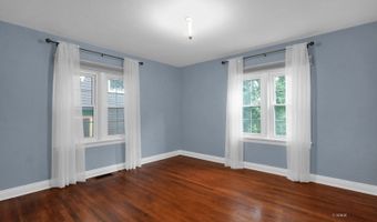 165 Grosvenor St, Athens, OH 45701