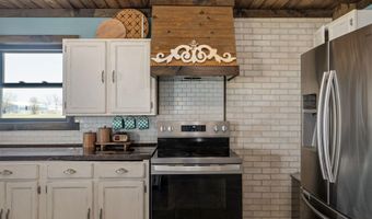 13731 Lawrence 2170, Aurora, MO 65605
