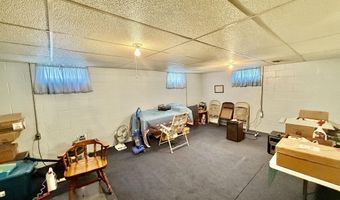 912 S Lloyd St, Aberdeen, SD 57401