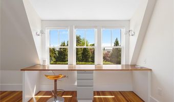 47 Longfellow Rd, Jamestown, RI 02835