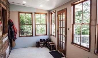 25 Charles St, Belfast, ME 04915