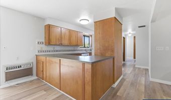 2832 Oak Grove Dr NW, Albany, OR 97321