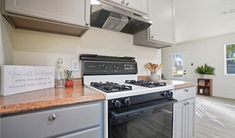 109 Dewey Ave, Alice, TX 78332