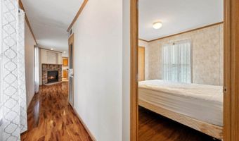 11 E St, Bangor, ME 04401