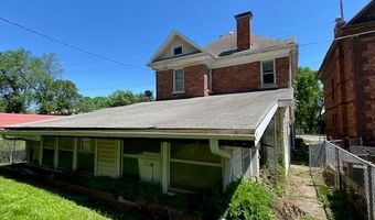 319 N 10th St, Atchison, KS 66002