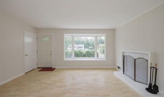 5004 EASTCHESTER Cir, Alexandria, VA 22310