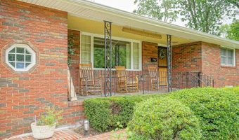 215 E LAKE Dr, Audubon, NJ 08106