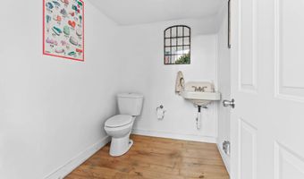 1748 Georgia St, Alford, FL 32420