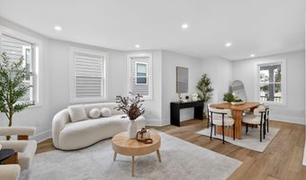 907 LAWRENCE St NE, Washington, DC 20017