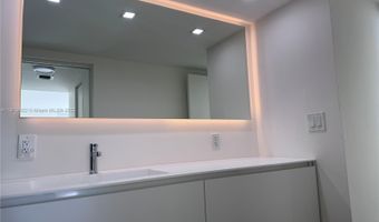 3625 N Country Club Dr 1907, Aventura, FL 33180