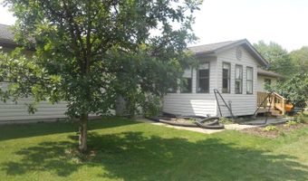 310 W Pine St, Abbotsford, WI 54405