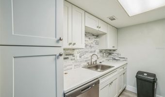 936 LAKE DESTINY Rd G, Altamonte Springs, FL 32714