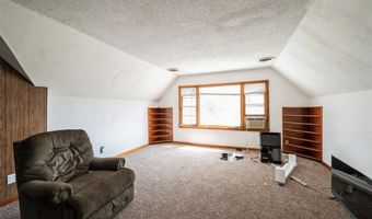 205 2nd Ave, Atkins, IA 52206