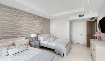 19955 NE 38th Ct 1103, Aventura, FL 33180