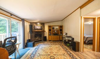 71 Kyle Ln, Auburn, ME 04210