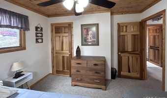 W16468 S Hilbert Dr, Armstrong Creek, WI 54103