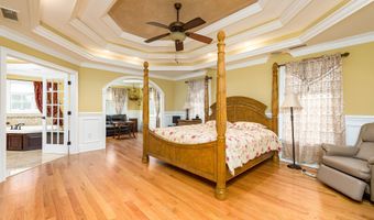 6 Congress Dr, Cromwell, CT 06416