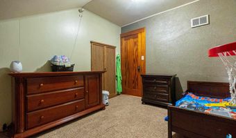 620 NW 3rd St, Madison, SD 57042