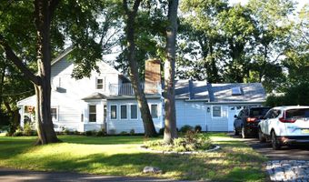 176 Richmond Ave, Amityville, NY 11701