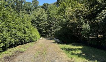48 A Ironworks Rd, Clinton, CT 06413