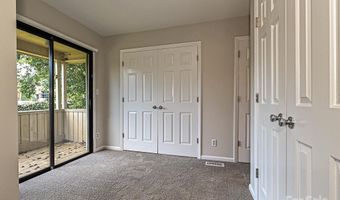7916 Charter Oak Ln, Charlotte, NC 28226
